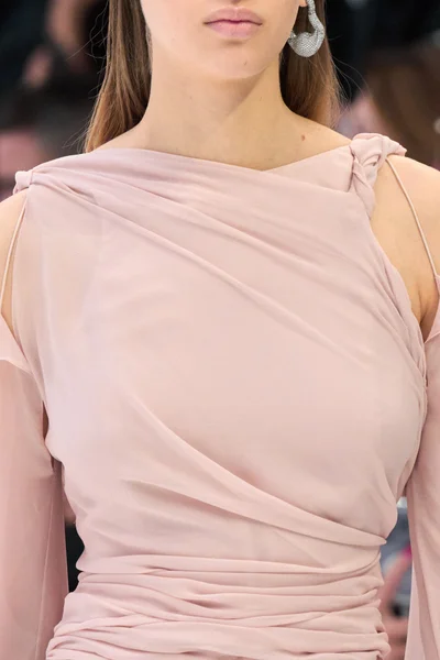 Look 23